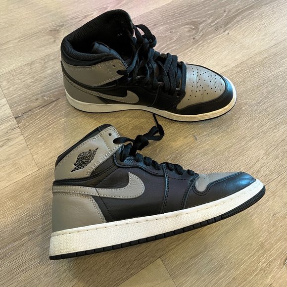 2018 Air Jordan 1 Retro High OG 'Shadow' Sneakers - Picture 1 of 3